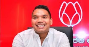 News Room : නලින්ද ඇමතිතුමා අයෙ නඩු දිනය ලංවෙලා මට මතක් කරන්න… මේ දවස්වල රැස්වීම් වැඩියි – නාමල් ~