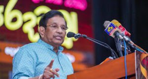 News Room : යට ඇඳුමේ හිල් කී දුප්පතා අවුරුද්දෙන් කෝටිපති ඇමතිලා වෙලා…. සුපිරි මැදුරු දෙකක් හදනවා… දුවගේ නමට ඉඩම් දෙකක් අරන්…! – හිටපු අමාත්ය රාජිත සේනාරත්න ~