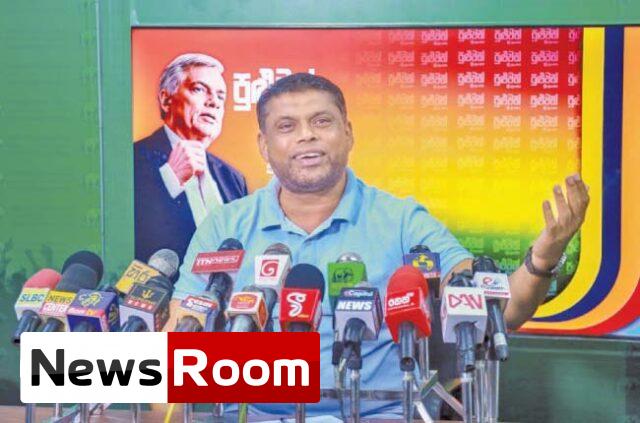 News-Room-ගෑස්-ටැංකිය-කියන්නේ-දෙවියන්ගේ-ආශීර්වාදයත්-එක්ක-ලැබුණ.jpg