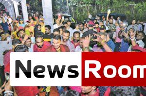 News-Room-රැල්ලට-ගිහින්-ආණ්ඩුවට-මුක්කු-ගහන-දේශපාලන-ප්x200dරතිපත්තියක්.jpg