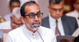 News Room : ඇමති සෙනෙවිටත් ලෙඩක් දාලා.. පොලිසි දුවයි..