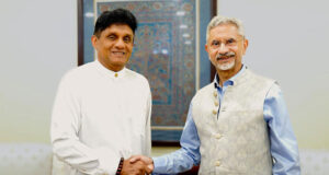 News Room : ලංකාවේ පොලිටිකල් ලීඩර්ෂිප් එකක් නෑ.. ආයෝජකයන් එන්නෙ නෑ.. ඉදිරියට අමාරු වෙනවා..- ජයශංකර්