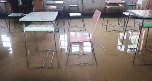 News Room : විභාග ශාලාවක් ගංවතුරට යටවෙයි..