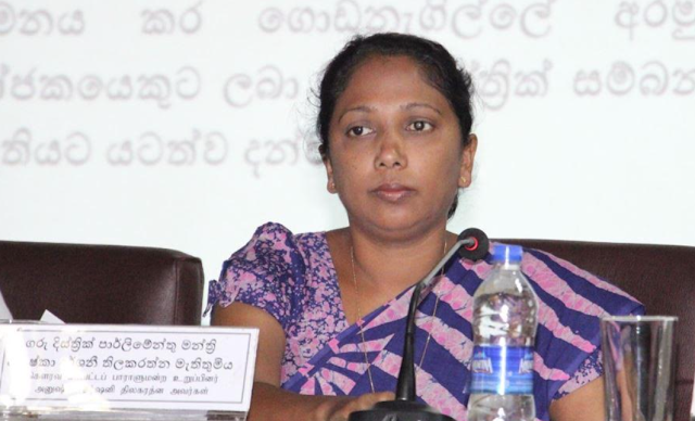 News-Room-ගෙවල්වලට-වෙලා-නිකං-ඉන්න-එපා-ඇවිත්-පාරවල්.png