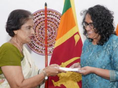 News Room : නිල නිවසෙන් පැන්නූ චන්ද්රිකා ආපදා සහන කෝටි 25ක් ගෙනැත් දෙයි..