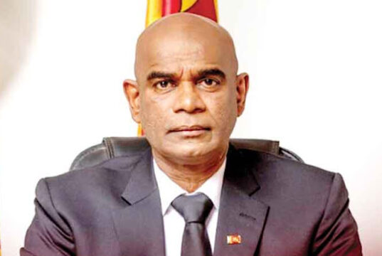 News Room : පාස්කු විමර්ශකයන් හිටපු හමුදාපතිවත් ප්රශ්ණ කරන්න ගෙන්වති..