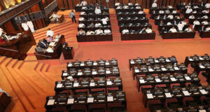 News Room : පාර්ලිමේන්තුවේ බෝයි ෆ්රෙන්ඩ්-බෝයි ෆ්රෙන්ඩ්ලා.. ගර්ල් ෆ්රෙන්ඩ්-ගර්ල් ෆ්රෙන්ඩ්ලා…