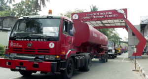 News Room : සිපෙට්කෝ බෙදන්නේ IOC, Sinopec තෙල් පමණයි…