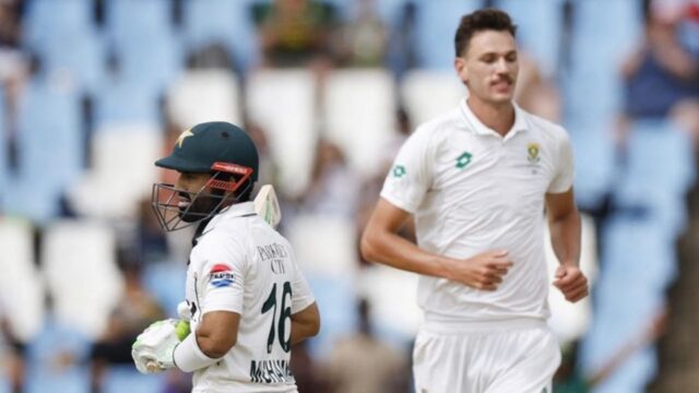 News Room : Abbas, Shahzad give Pakistan hope of defending 147