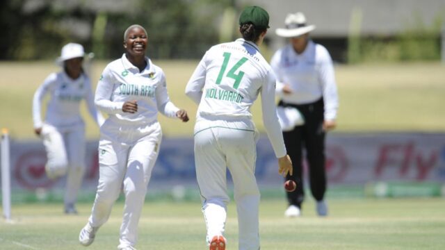 News Room : England romp to 286-run victory as Bell chimes in South Africa collapse – The Island
