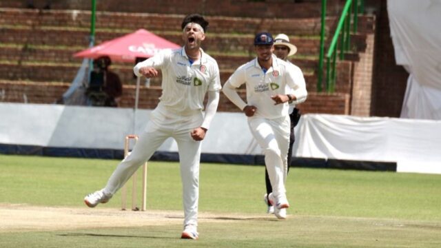 News Room : Ervine, Bennett tons headline Zimbabwe’s day