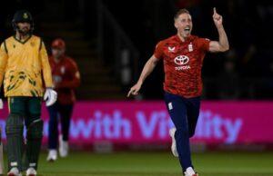 News Room : South Africa beat England and the rain to leave Cardiff 1-0 up News Room South Africa beat England and the rain