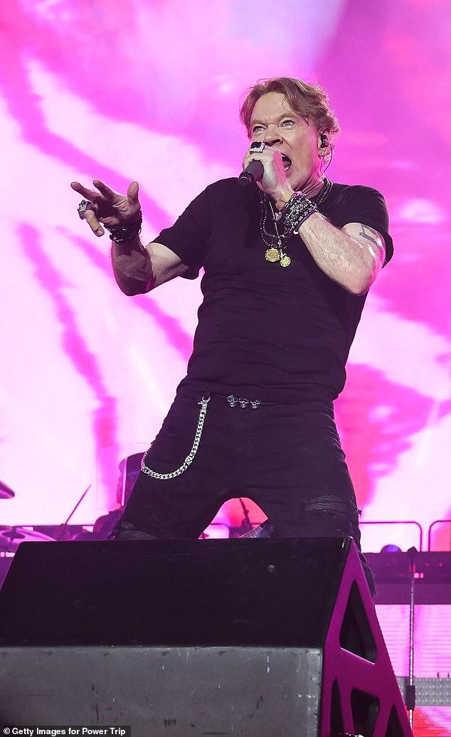 News Room : Axl Rose breaks silence after going ballistic in Buenos Aires over technical issues during concert