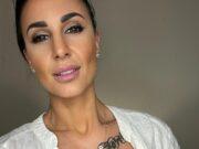 News Room : Influencer reveals why women SHOULD aspire to be single at 40 as she brags about ‘escaping’ the ‘mediocrity’ of being in a relationship News Room Influencer reveals why women SHOULD aspire to
