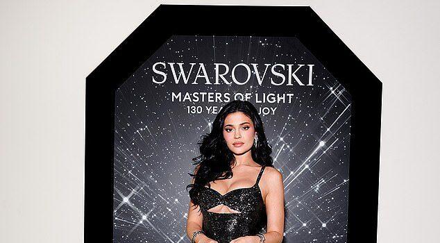 News Room : Kylie Jenner flashes major cleavage in glitzy Swarovski look News Room Kylie Jenner flashes major cleavage in glitzy