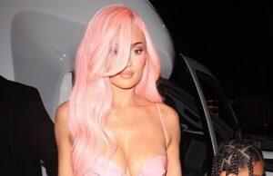 News Room : Kylie Jenner rocks skintight pink dress and WIG with mini-me daughter Stormi at her pop-up event in LA News Room Kylie Jenner rocks skintight pink dress and