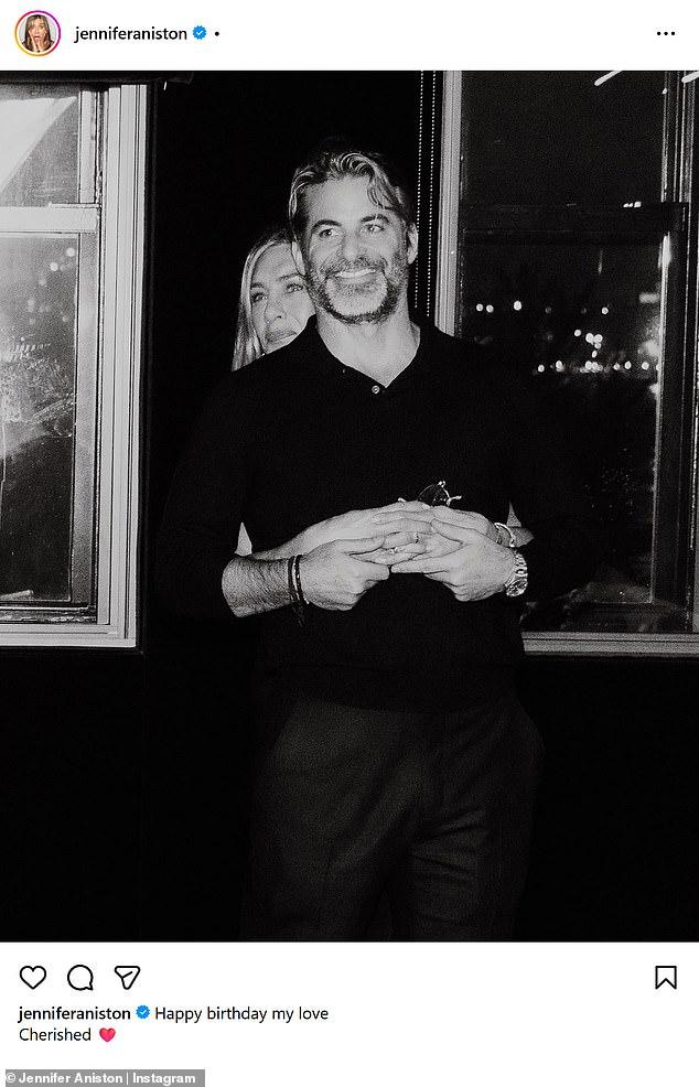 News Room : Jennifer Aniston finally goes Instagram official with love guru boyfriend Jim Curtis