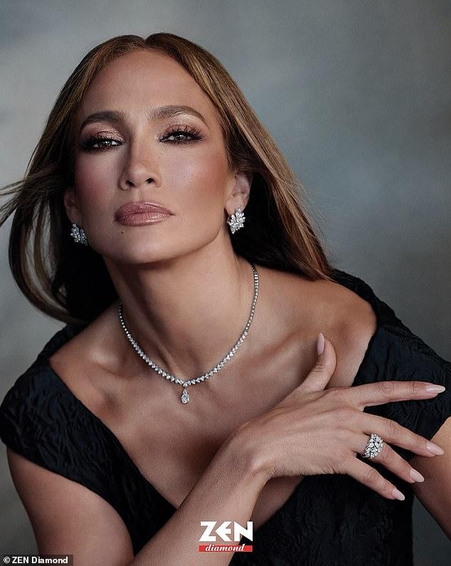 News Room : Jennifer Lopez is advertising ENGAGEMENT rings despite being divorced four times