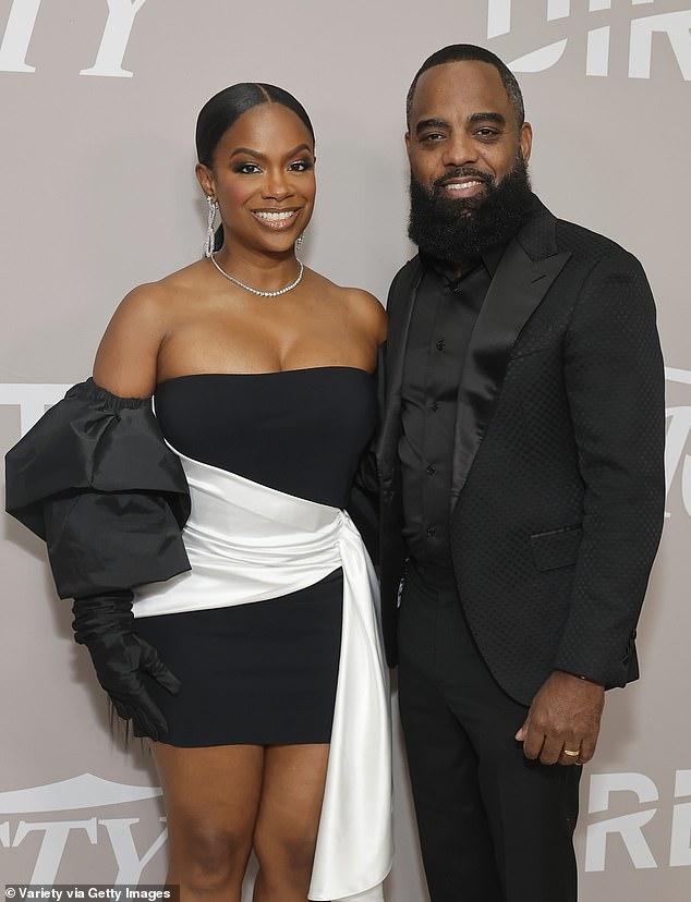 News Room : Kandi Burruss and ex Todd reunite for