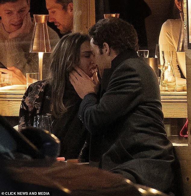 News Room : Sophie Turner’s aristocrat ex Peregrine Pearson moves on with a stunning influencer as they kiss passionately on a boozy date – days after the star’s new romance with Coldplay’s Chris Martin was revealed