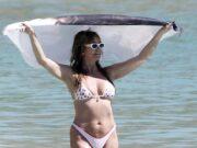 News Room : Bikini-clad Heidi Klum, 52, dries off with a towel emblazoned with toyboy husband Tom Kaulitz’s FACE as they hit beach in sun-soaked St. Barths News Room Bikini clad Heidi Klum 52 dries off with