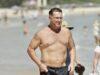 News Room : Karl Stefanovic shows off his incredible weight loss as he enjoys a swim at Noosa beach with his brother Peter and sister-in-law Sylvia Jeffreys – one year after THAT ‘dad bod’ beach photo confession News Room Karl Stefanovic shows off his incredible weight