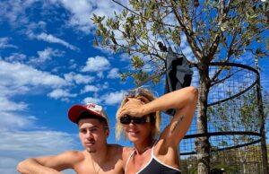 News Room Pip Edwards flaunts her very toned abs