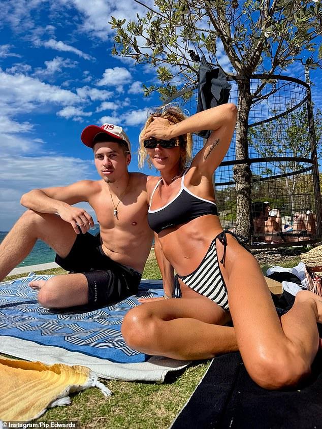 News Room : Pip Edwards flaunts her very toned abs in racy bikini as she hits the beach with her son Justice