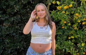 News Room : Tobey Maguire’s ex-wife Jennifer Meyer, 48, is pregnant with her third child News Room Tobey Maguires ex wife Jennifer Meyer 48 is