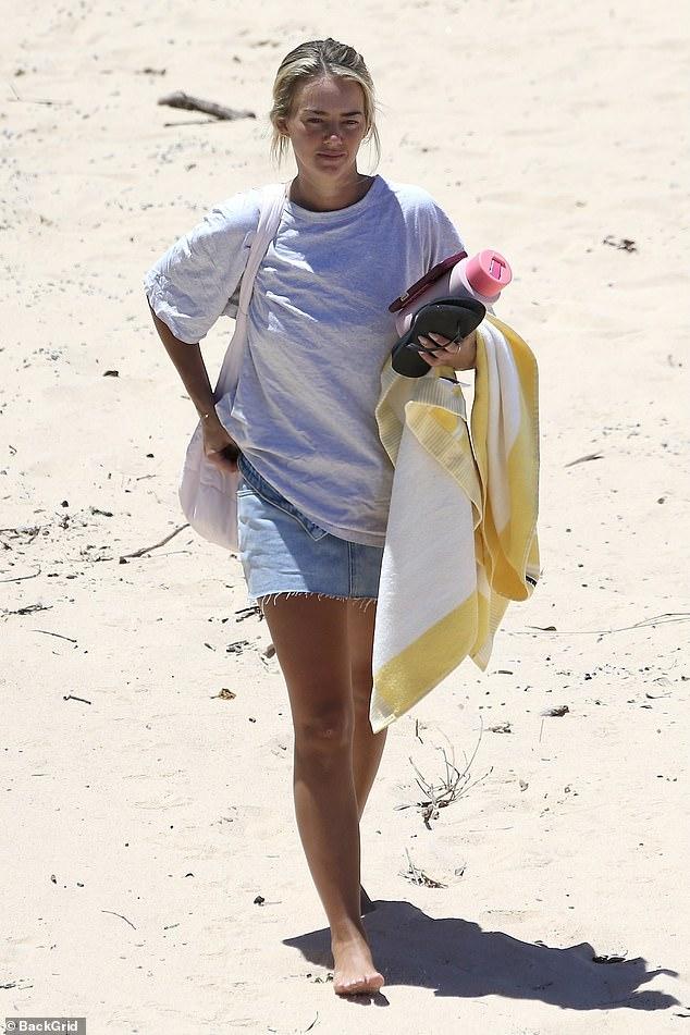 News Room : Johnny Ruffo's rarely seen girlfriend Tahnee Sims