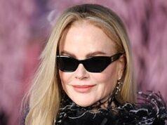 News Room : Nicole Kidman reveals her wig again at the Chanel show after rocking her stunning natural curls in Australia