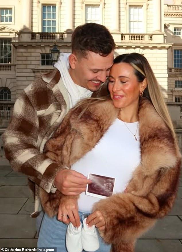 News Room : Love Is Blind UK stars Catherine Richards and Jake Singleton-Hill announce they are expecting their first child together in sweet post