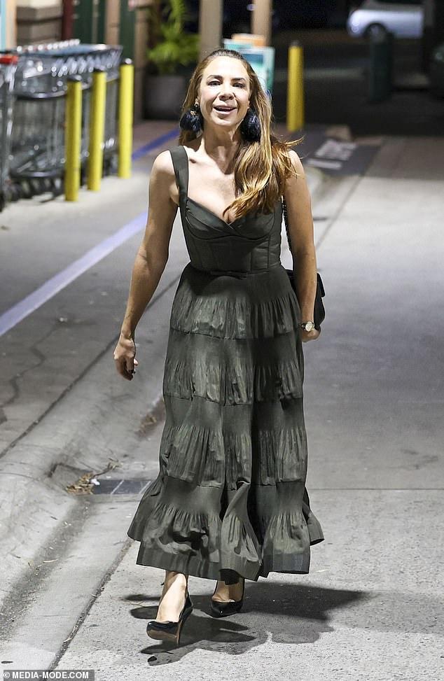 News Room : Didn’t get the dress code memo? Kate Ritchie wears $1500 Zimmermann dress as she attends Keli Holiday’s gig at notorious Coogee venue with her executive producer