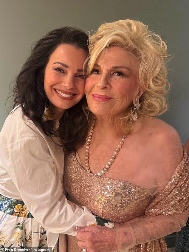 News Room : Fran Drescher reunites with The Nanny co-star