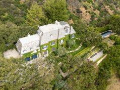 News Room : Cara Delevingne’s £8.5million mansion is her THIRD in 18 months