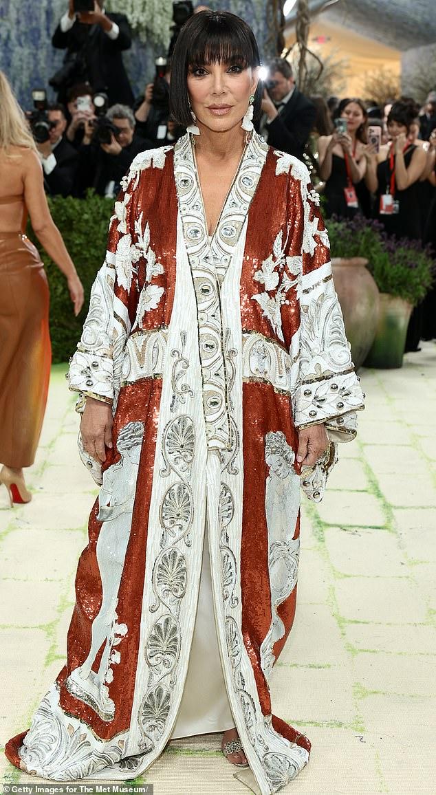News Room : Youthful Kris Jenner, 70, proves $100k facelift