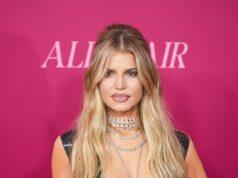 News Room : Jessica Simpson says she was pressured to ‘lose 15 lbs’ to be more like Britney Spears and Christina Aguilera in her early career