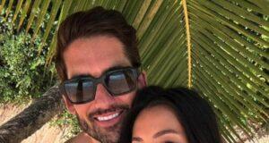 News Room : MAFS’ ‘hottest bride ever’ Evelyn Ellis and boyfriend Duncan James fuel speculation they have split as she lives it up in Europe without him