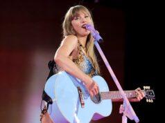 News Room : Taylor Swift tears up delivering 21-MINUTE speech as she becomes youngest woman EVER to be inducted into Songwriters Hall Of Fame