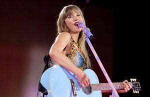 News Room Taylor Swift tears up delivering 21 MINUTE speech