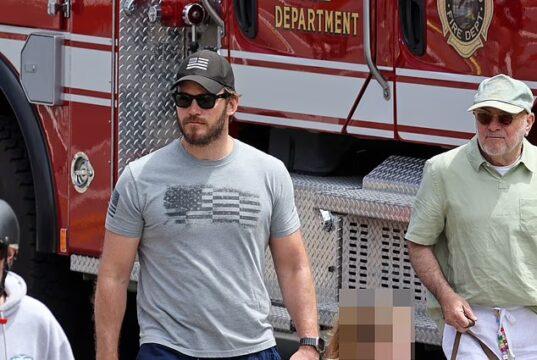 News Room : Chris Pratt and Katherine Schwarzenegger surface with kids at July 4th parade after Anna Faris’ shock divorce disclosure News Room Chris Pratt and Katherine Schwarzenegger surface with