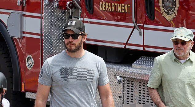 News Room : Chris Pratt and Katherine Schwarzenegger surface with kids at July 4th parade after Anna Faris’ shock divorce disclosure News Room Chris Pratt and Katherine Schwarzenegger surface with