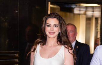 News Room : Pregnant Anne Hathaway, 43, glows in silk dress as she heads to Late Night with Seth Meyers in NY News Room Pregnant Anne Hathaway 43 glows in silk
