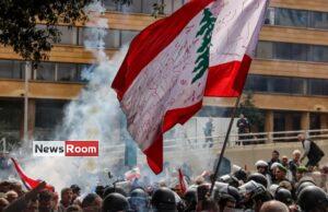 News Room : Lebanese take to streets as anger over economic meltdown grows