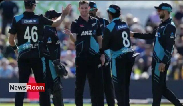 News Room : Milne, Bowes derail Sri Lanka to hand