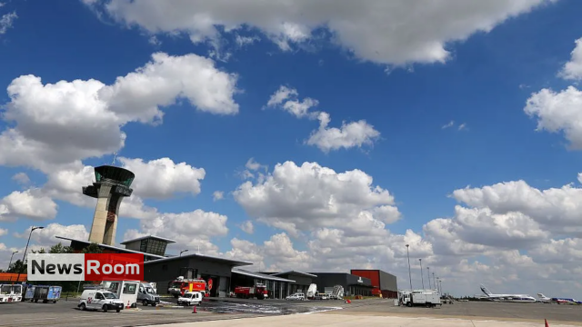 News Room : Plane grounded in France over human trafficking fears