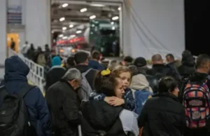 News Room : Thousands evacuate Santorini as earthquakes strike island