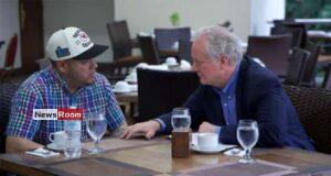 News Room : US senator meets man mistakenly deported to El Salvador