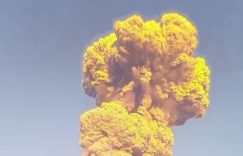 News Room Indonesia issues highest alert as volcano erupts.webp