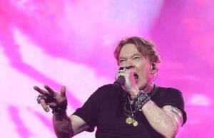 News Room Axl Rose breaks silence after going ballistic